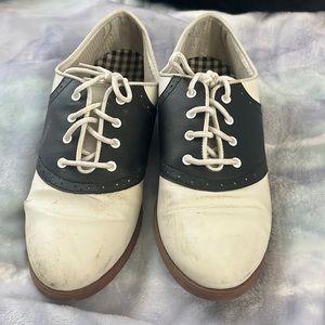 Predictions Saddle Shoes